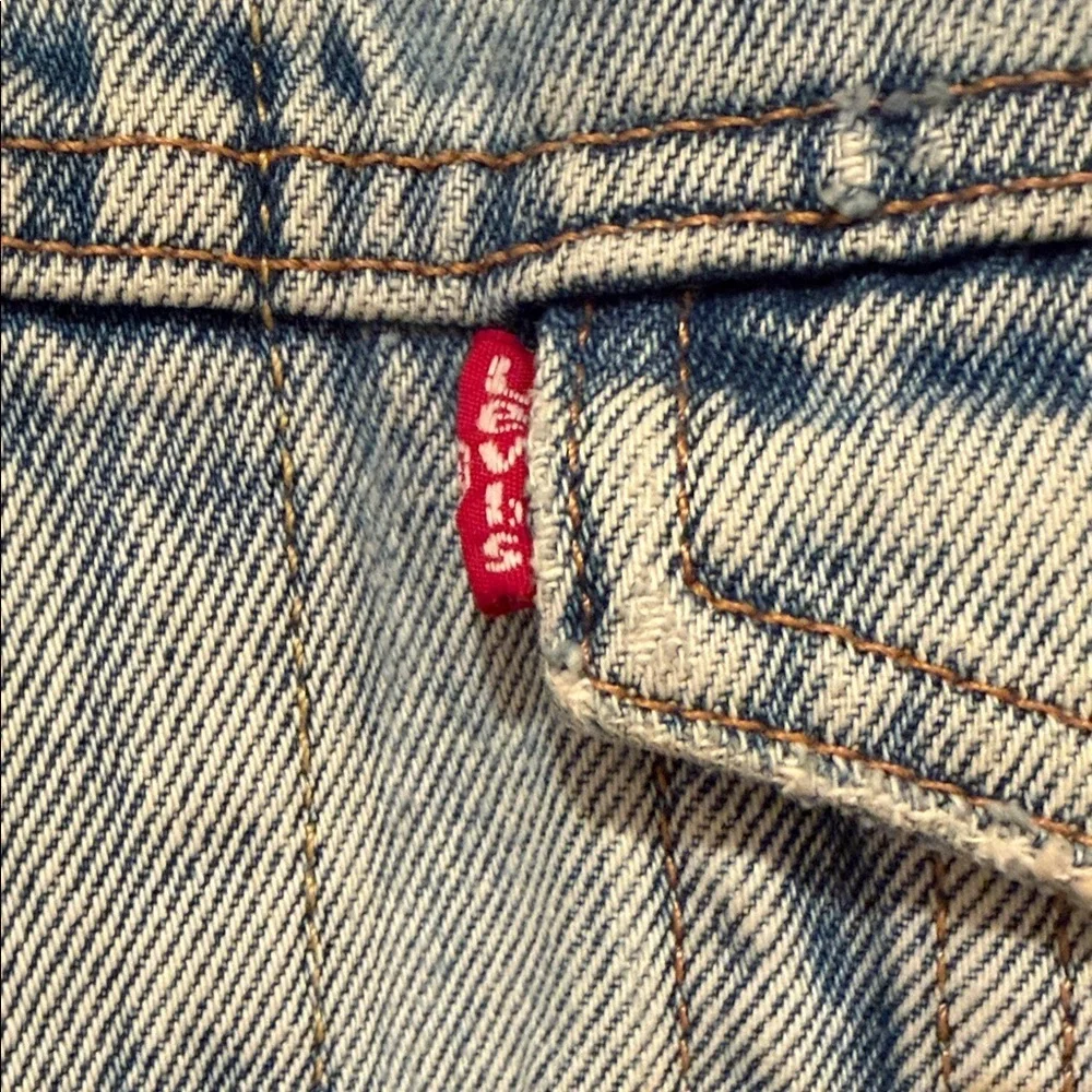 Levi’s Light Wash Trucker Jacket Men’s M Classic Denim Vintage Style
